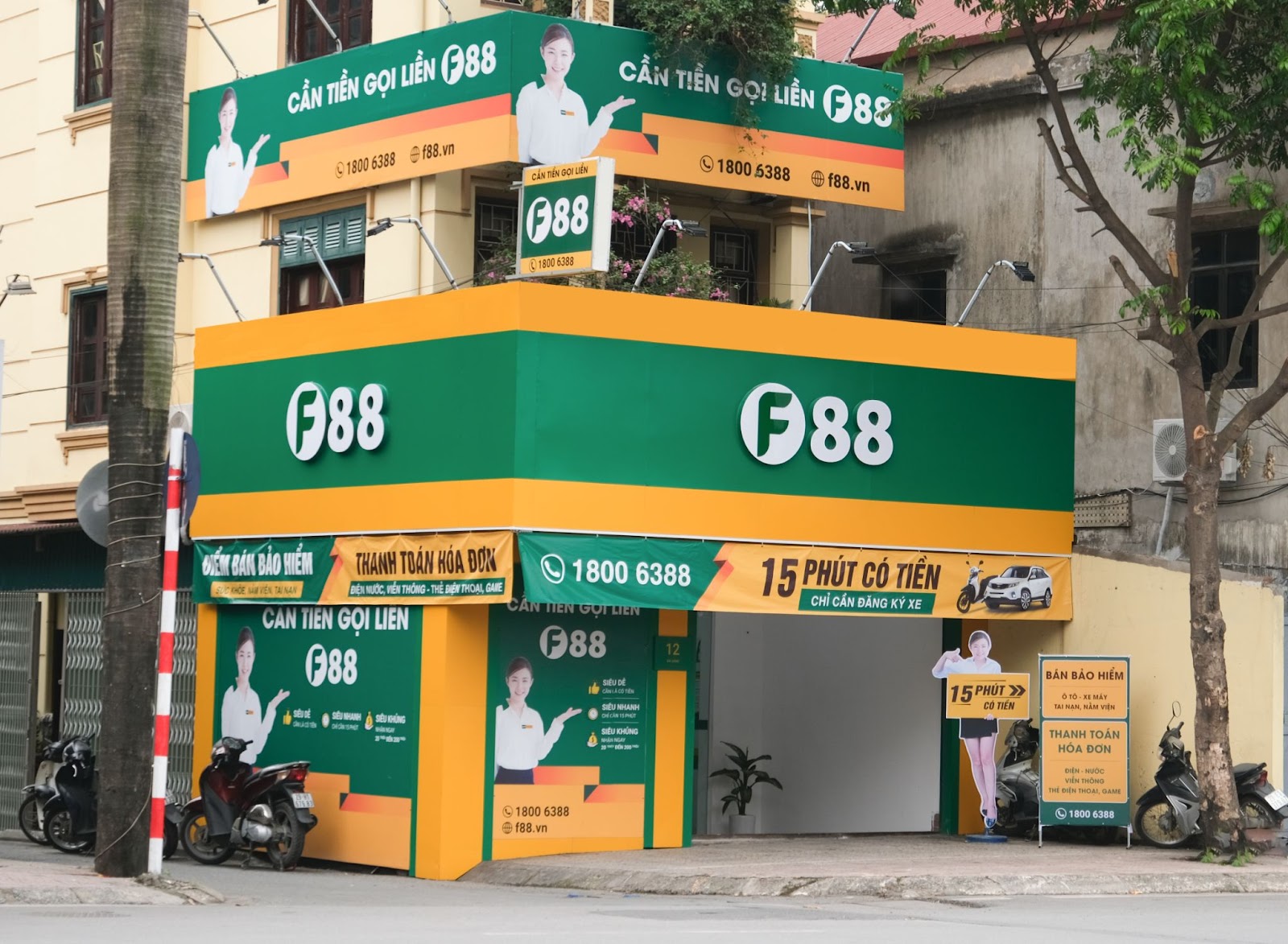 cầm ô tô f88